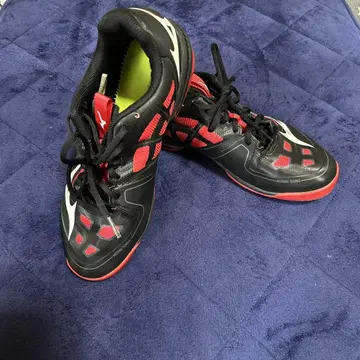 Mizuno 테니스화 블랙/레드