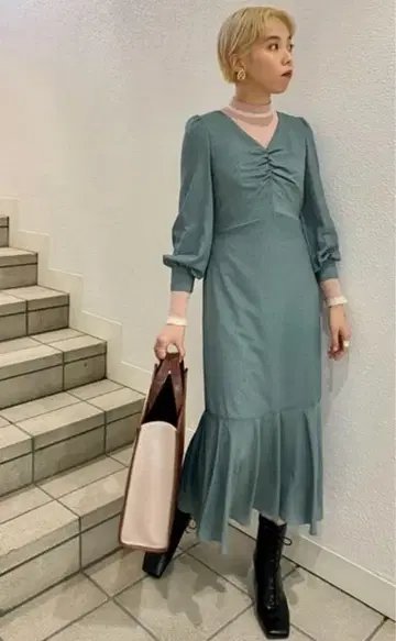 릴리 브라운 도트 스위치 원피스