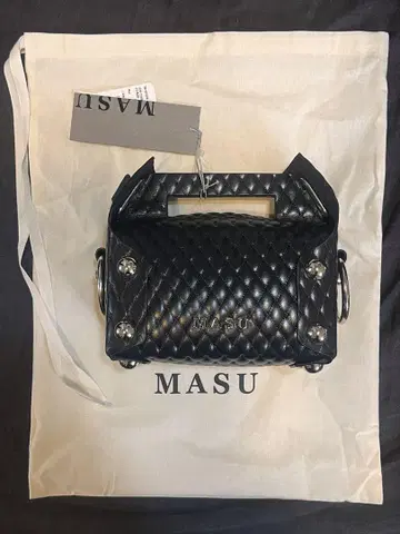 [ MASU 25AW ] LEATHER CAKE BAG