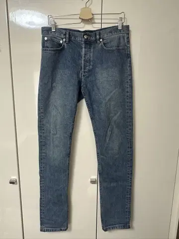 A.P.C. PETIT NEW STANDARD 라이트 블루 데님 31