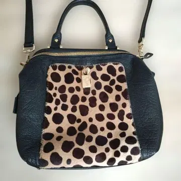 FURLA 달마시안 패턴 숄더백