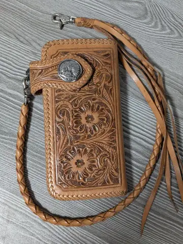 SAAD 사드 육중한 카빙 천연 가죽 장지갑 새들 레더 라이더스 지갑