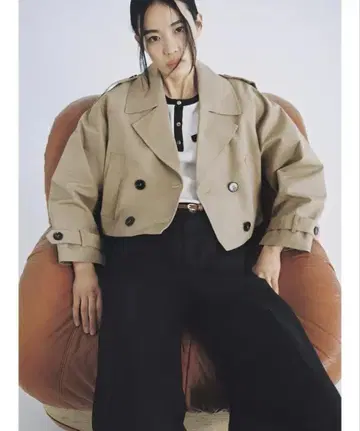 ZARA 숏 더블 브레스트 자켓 베이지 S