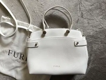 FURLA 화이트 가죽 숄더백 수납 가방 포함
