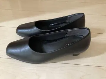 후와라쿠 블랙 펌프스 로우힐