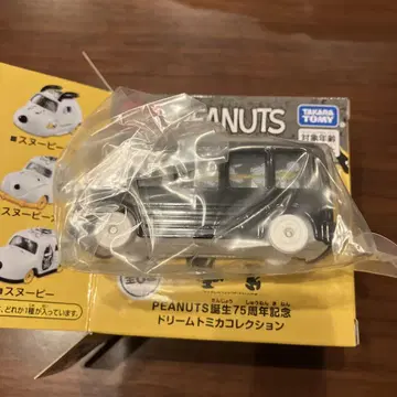 타카라토미 PEANUTS 75주년 기념 미니카 블랙 버스