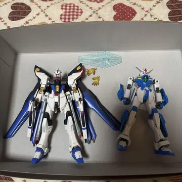 hg 스트라이크 프리덤 건담 헬리오스 정크제품