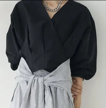 에시카 ESICA 허리턱 카슈쿨 셔츠 블랙 미사용 새상품