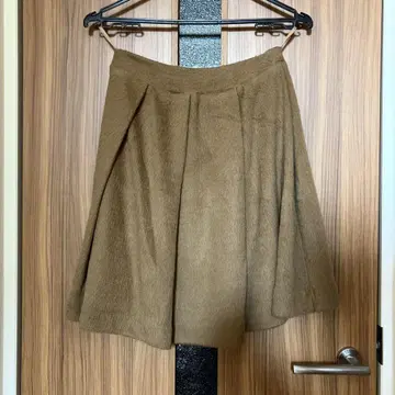 브라운 플레어 스커트 안감 부착