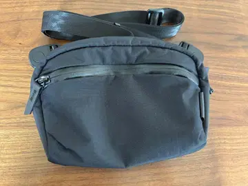 ALPAKA Flight Sling 1L 블랙