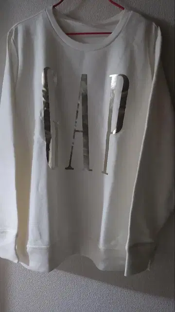 GAP 메탈릭 로고 트레이닝복 XL