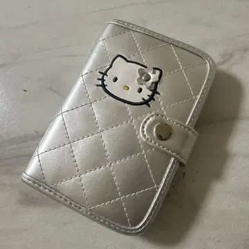 헬로키티 실버 퀼팅 수첩