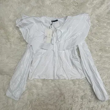 미사용 새상품 ZARA 자라 빅 프릴 칼라 긴팔 셔츠 블라우스 화이트