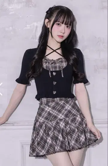 pium 프론트 버튼 체크 플리츠 미니 스커트