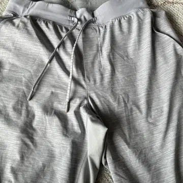 [ 새상품급 ] Lululemon 그레이 숏팬츠 S