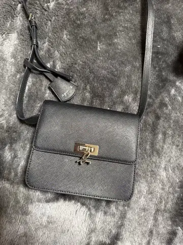 컨디션 최상 에네스베 (agnes b) 숄더백