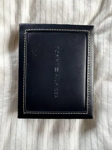 TOMMY HILFIGER 블랙 접이식 지갑 박스 포함