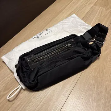 agnes b 애니에스 베이 웨스트 파우치
