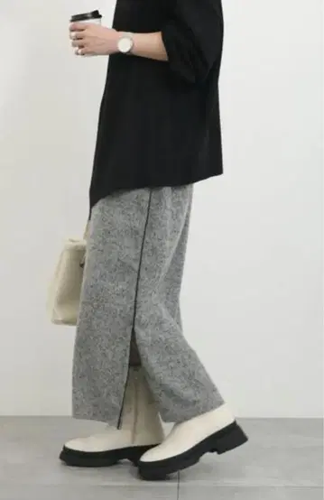 Samansa Mos2 blue 인조 가죽 파이핑 타이트 스커트 그레이