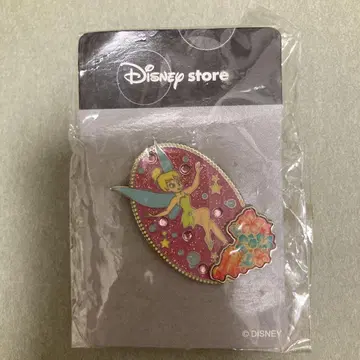 Disney store 팅커벨 핀 배지