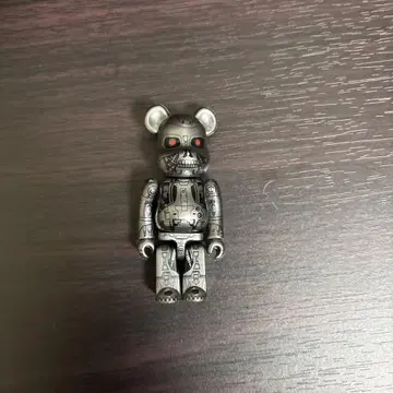 BE@RBRICK T-700