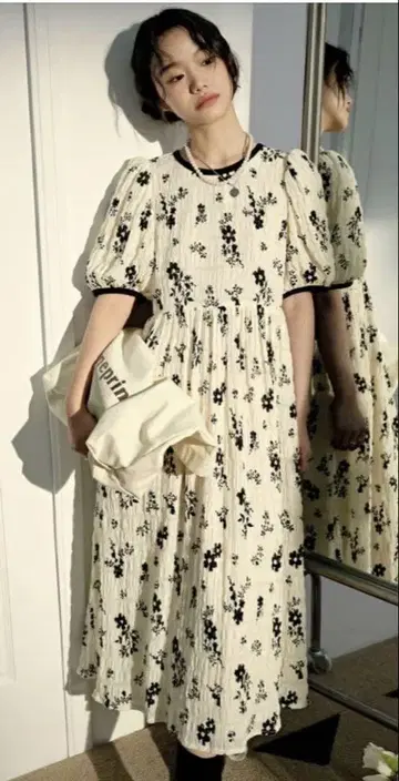 KUOSE 아이보리 블랙 꽃무늬 반팔 롱 원피스
