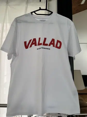 VALLAD 화이트 T셔츠