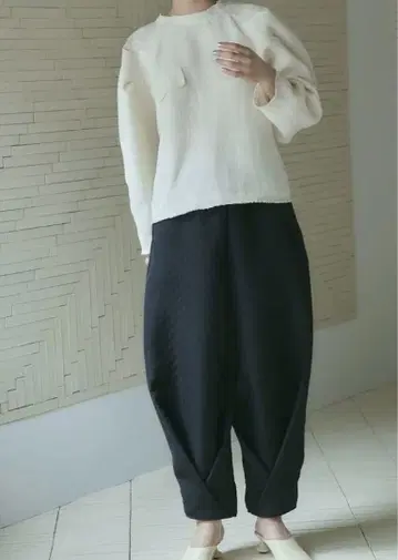 MEER. CROSS VOLUME PANTS 블랙