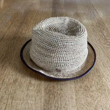 라피아 중절모