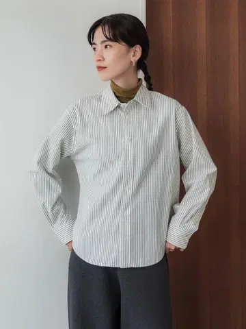 crewre 백 스티치 레귤러 셔츠 white-khaki 사이즈 2