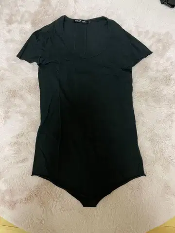 NO ID. 블랙 롱 기장 티셔츠