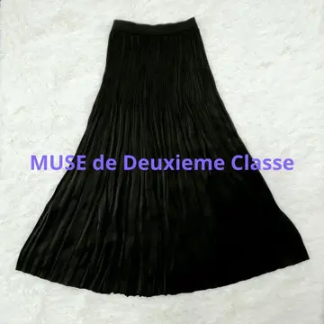 MUSE de Deuxieme Classe A라인 새틴 플레어 스커트