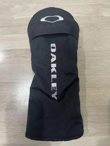OAKLEY 블랙 드라이버용 골프헤드커버
