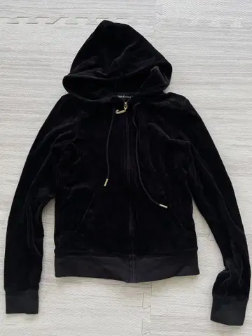 Juicy Couture 블랙 후드티 S 사이즈