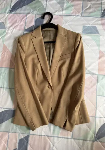 THE SUIT COMPANY 베이지 테일러드 자켓