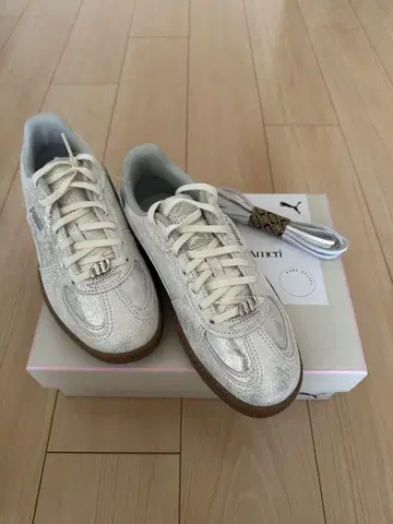 Ameri x puma 콜라보 스니커즈