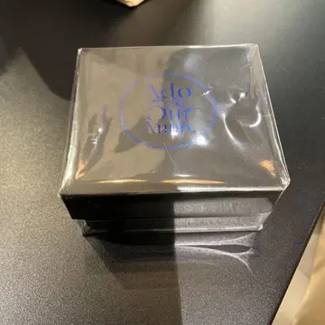 Ado 5th Anniversary POP-UP STORE 이어커프