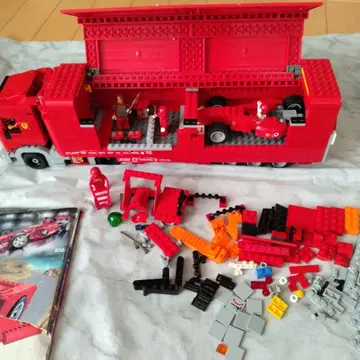 레고 스쿠데리아 페라리 트럭 Ferrari STRALIS 부품 누락