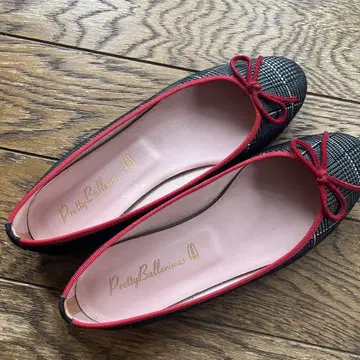 Pretty Ballerinas 발레 슈즈 블랙과 빨간색 체크