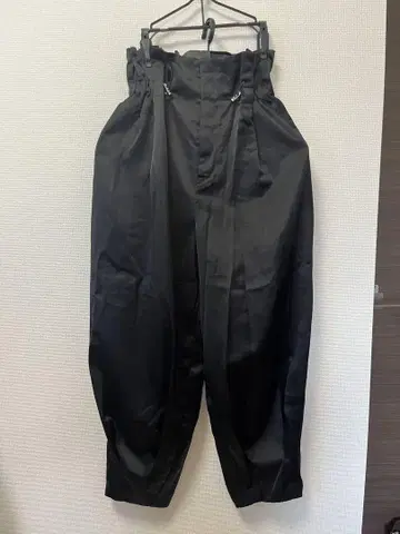 새틴 오버 벌룬 팬츠 블랙