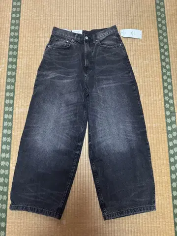 H&M SUPER BAGGY 다크 그레이 W30 L30 슈퍼 배기