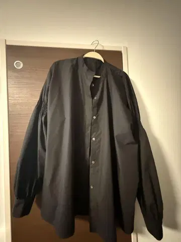 카프리슈 마쥬 셔링 셔츠