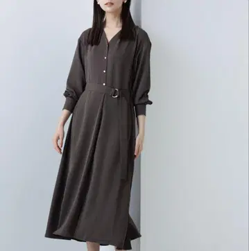V넥 플레어 드레이프감 원피스