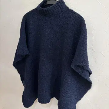 미나 페르호넨 판초 블랙 계열