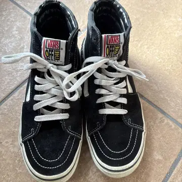 VANS 블랙 하이컷 스니커즈