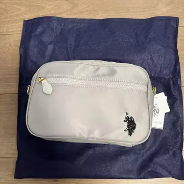U.S. Polo Assn. 그레이 숄더백 USPA-2606