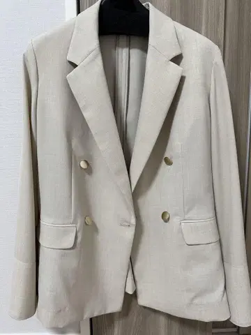 로페피크닉 카나파 골드 버튼 자켓