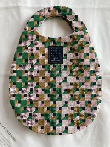 미사용 새상품 미나 페르호넨 kuutio uzura bag