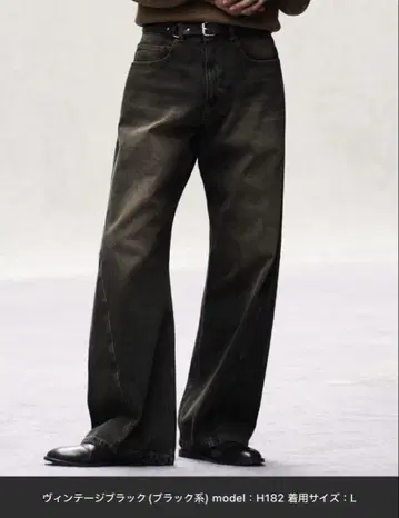 VINTAGE WASHED CURVED DENIM: 블랙