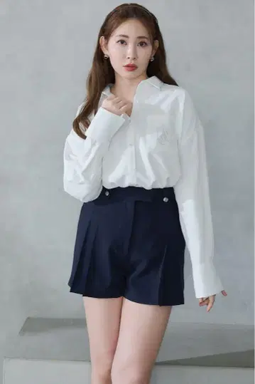 [ Herlipto ] Front Tuck Twill Shorts